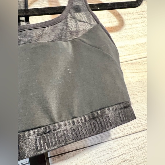 IA Under Armour Sports Bra - Picture 2 of 4